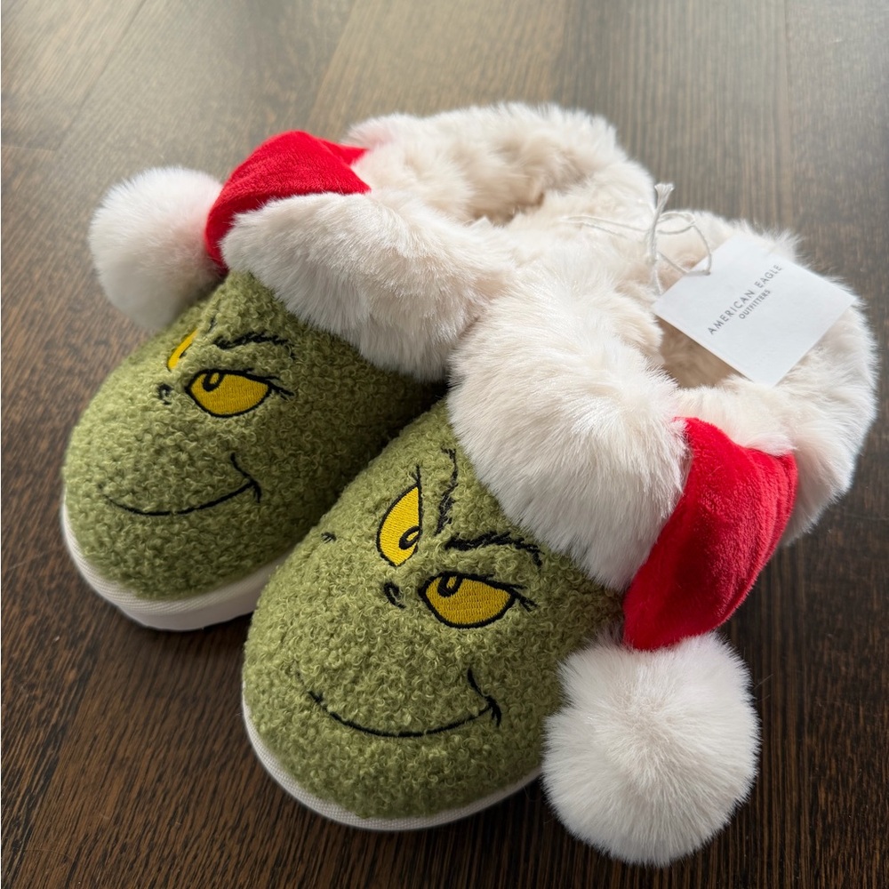 American Eagle Outfitters Grinch Woman’s  Slippers - Green and Red